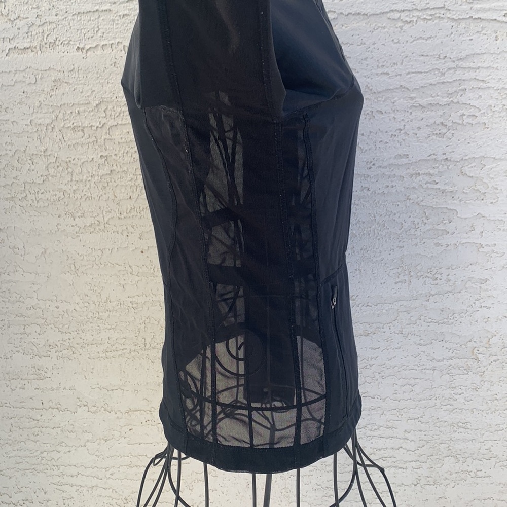 Lululemon Mesh Define Jacket - Picture 7 of 15